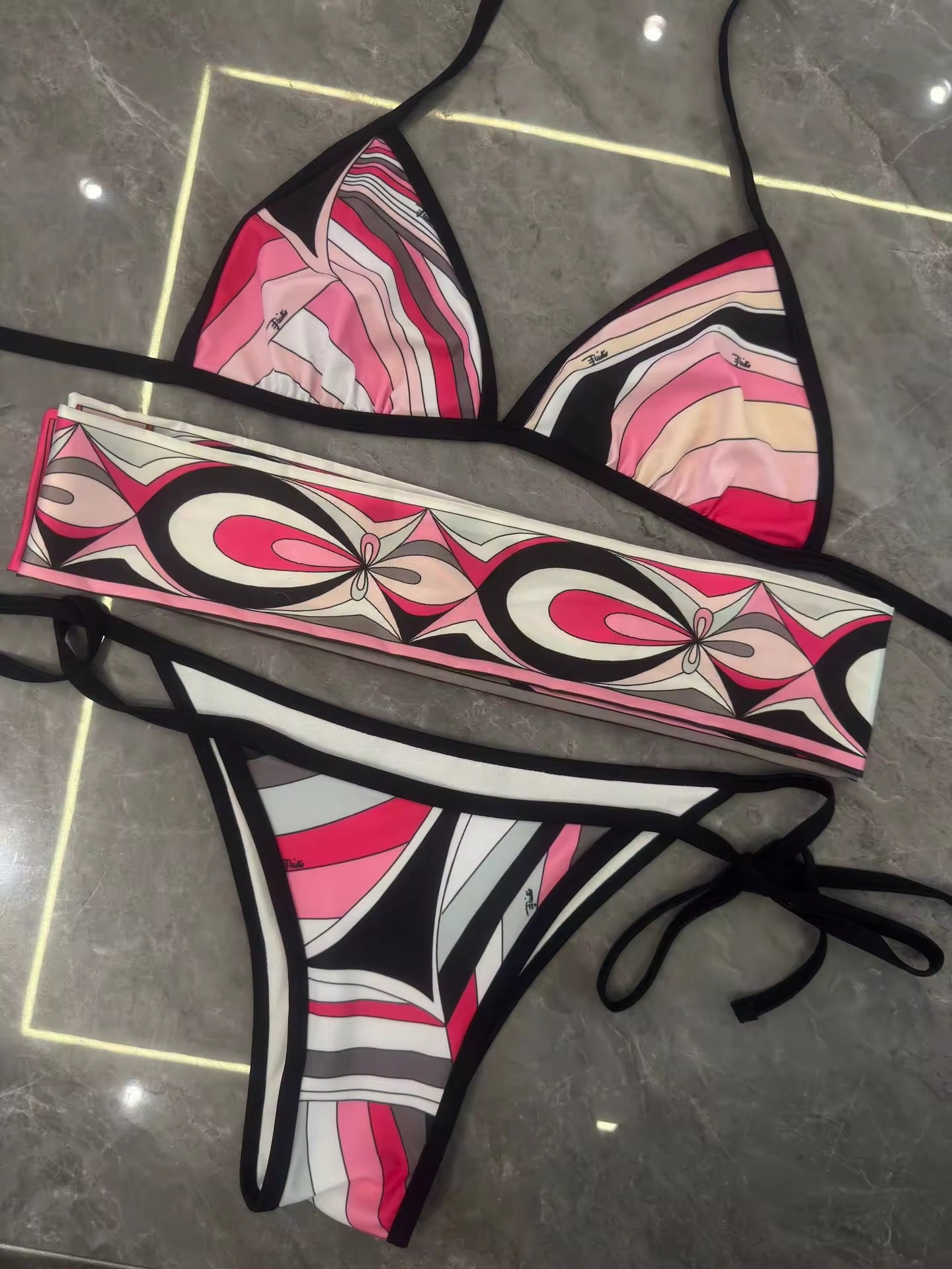 PC Bikini